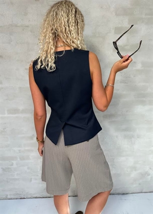 Aphrodite vest Dark Navy Boii Studios 